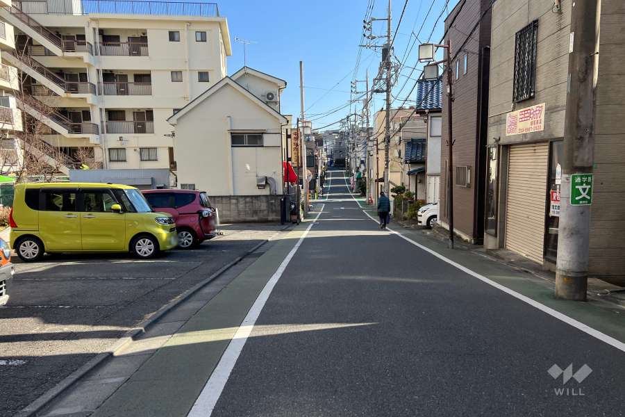敷地南西側の前面道路