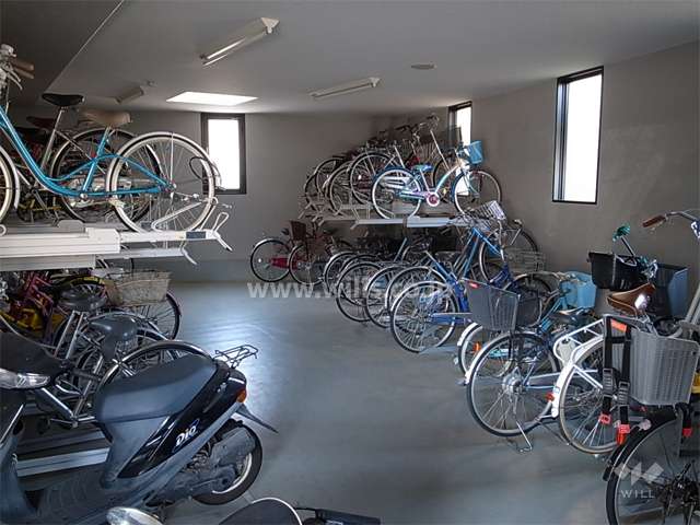 屋内にある駐輪場