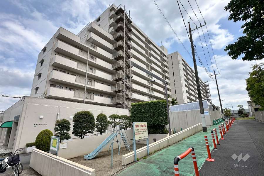 富士見台マンションの外観（北西側から）