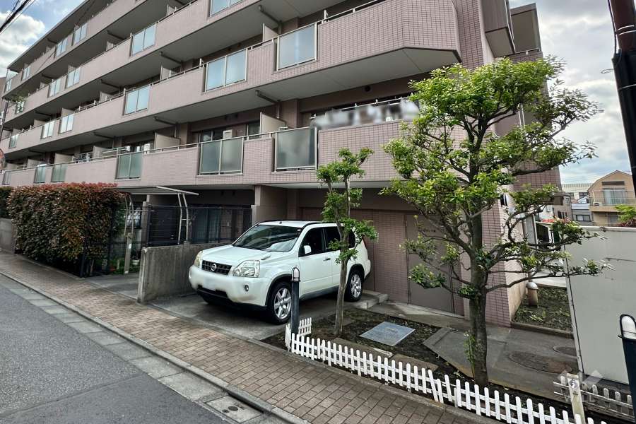 敷地内駐車場（屋外平面式）