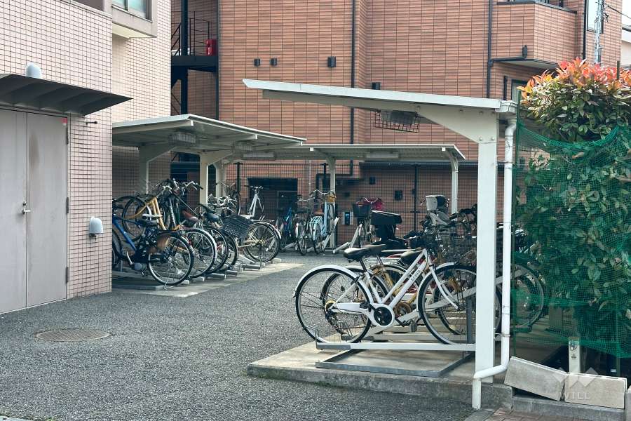 駐輪場（屋根あり）