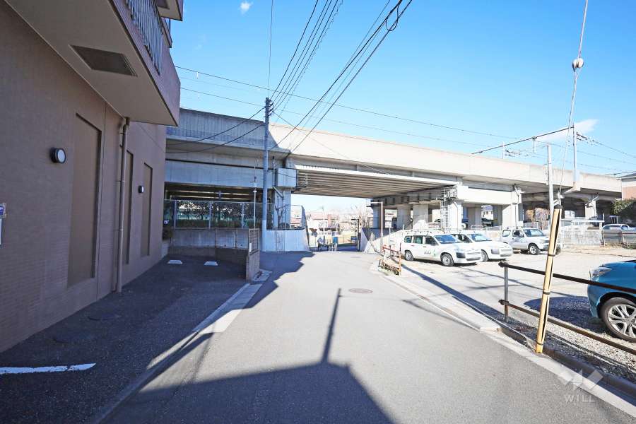 敷地東側の前面道路