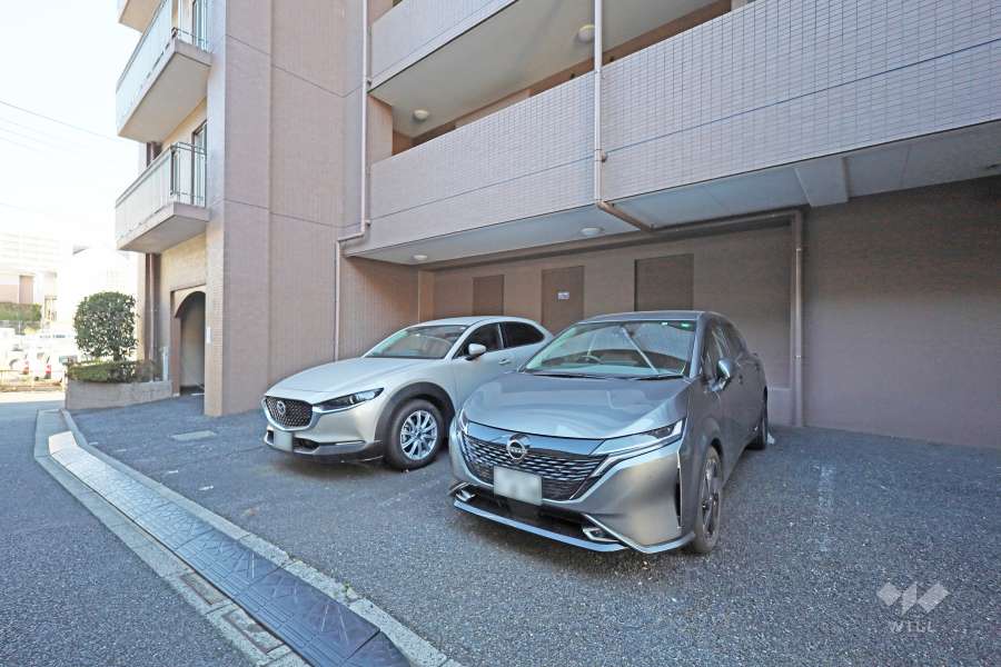 敷地内駐車場（屋外平面式）