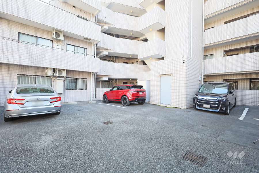 敷地内駐車場（屋外平面式）