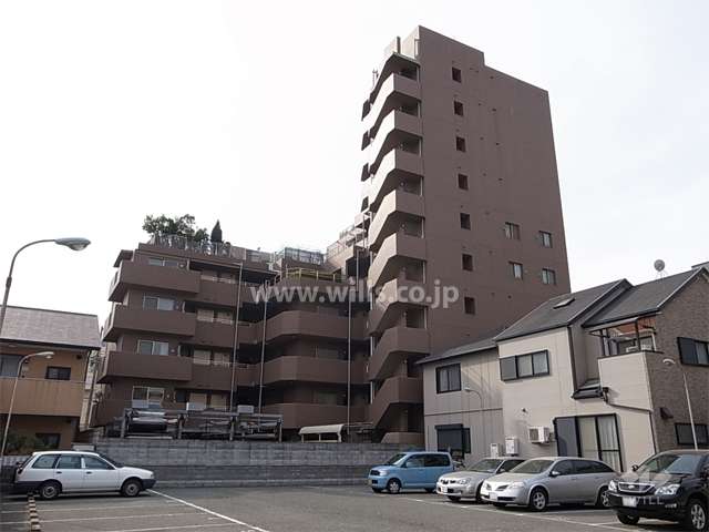 ベルク西宮シュトラールの外観（北側から）