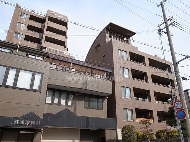 南側の棟と北側の棟の2棟構成になっています。