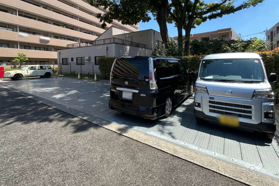 敷地内駐車場（屋外平面式）