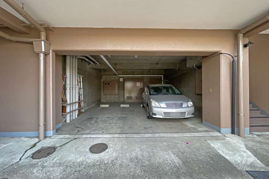 敷地内駐車場（屋外平面式）