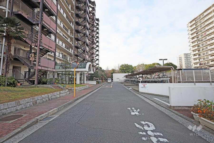 敷地北側の前面道路