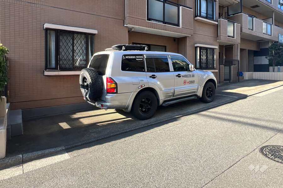 敷地内駐車場（屋外平面式）