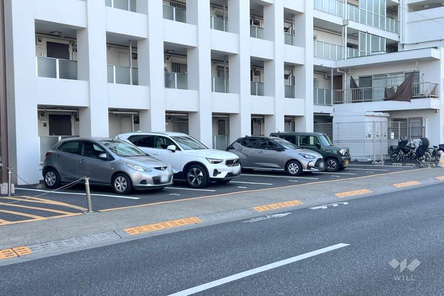 敷地内駐車場（屋外平面式）