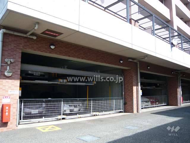 敷地内駐車場（屋内機械式）