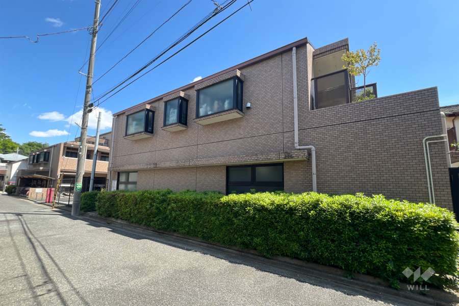 ライオンズヴィアーレ練馬春日町の外観（北西側から）　