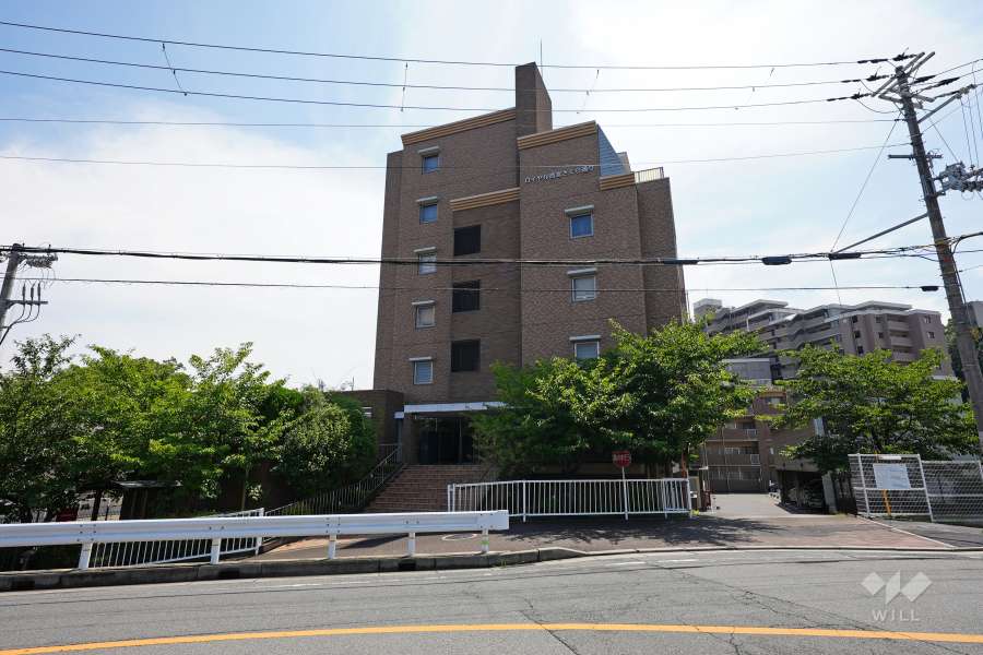 ロイヤル西宮さくら通りの外観（北東側から）