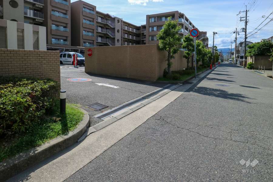 駐車場の出入口