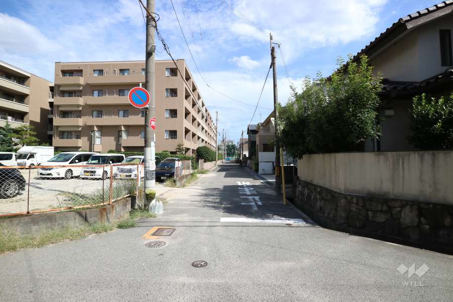 敷地南西側の前面道路