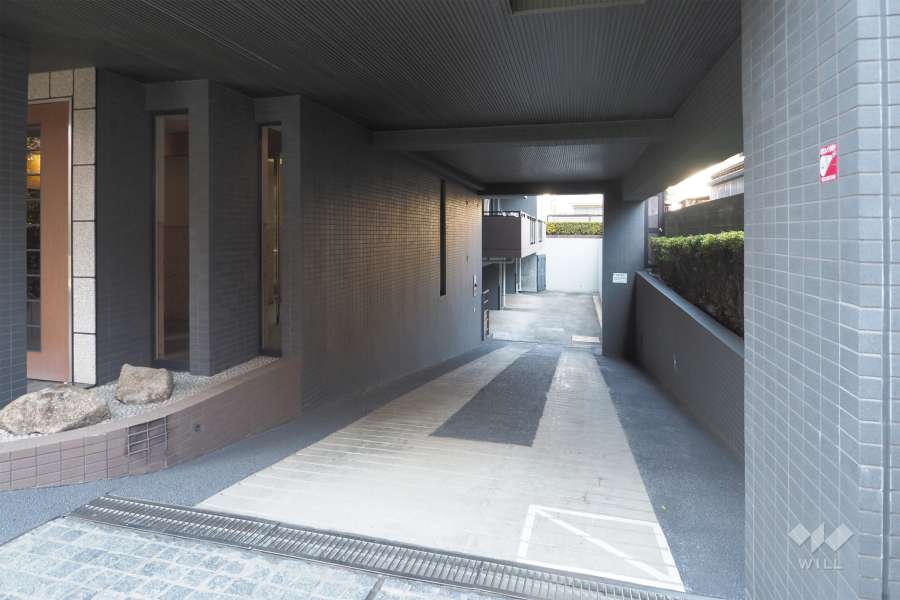 駐車場の出入り口