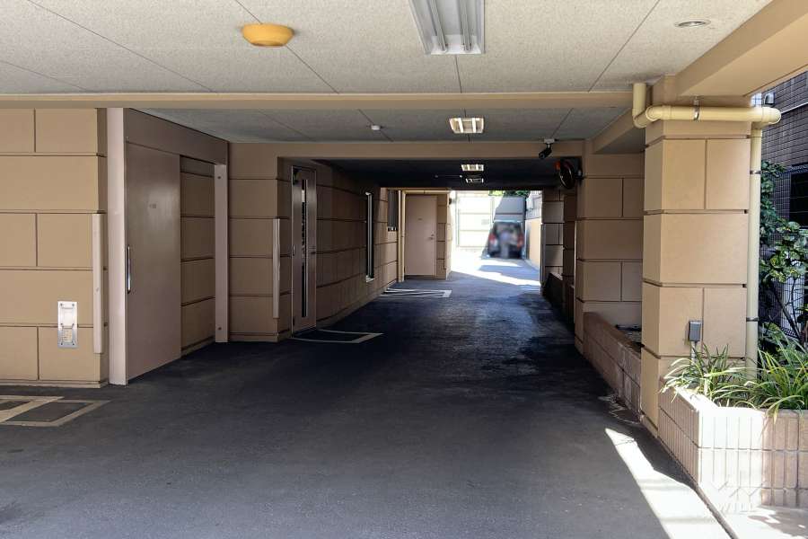 敷地内駐車場（屋外平面式）