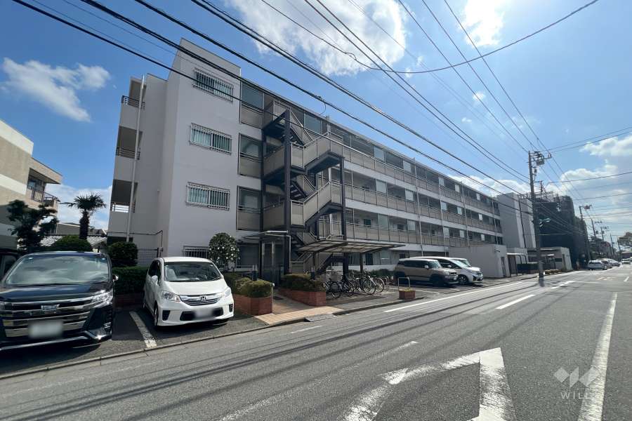ライオンズマンション豊島園の外観（北側から）　