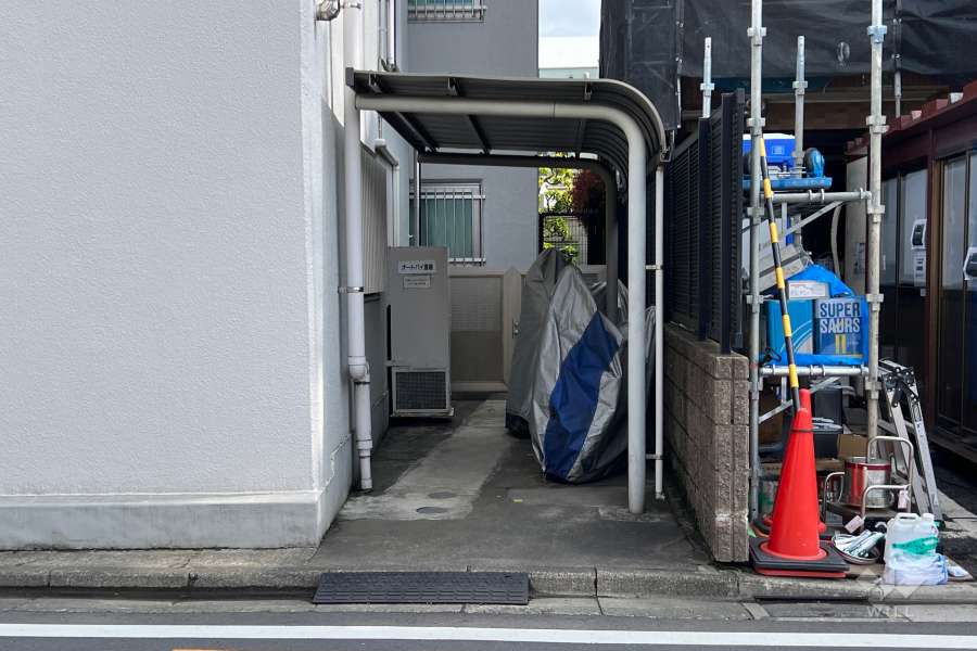 バイク置場　