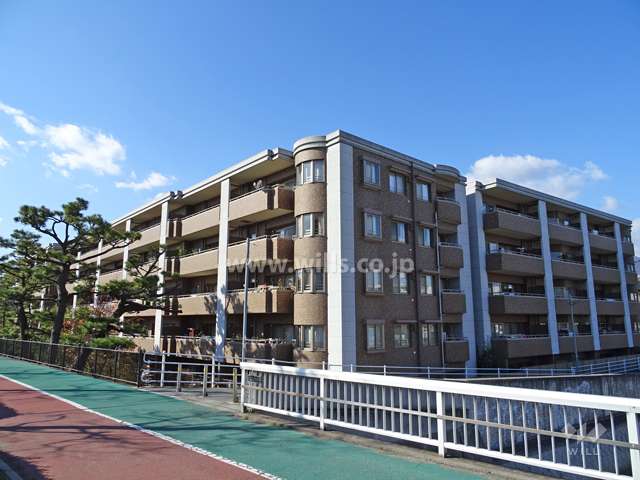 セレッソコート芦屋中央公園の外観（南東側から）