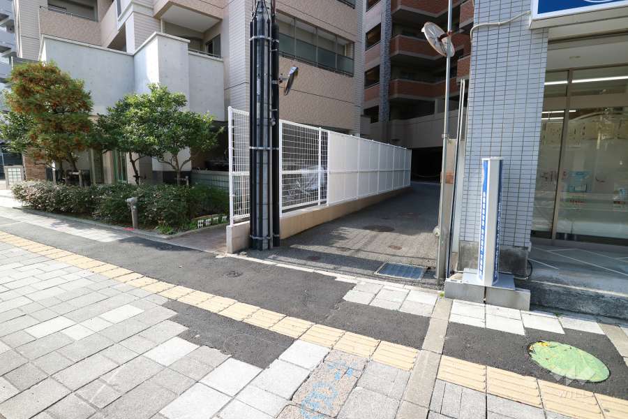 駐車場へのアプローチ