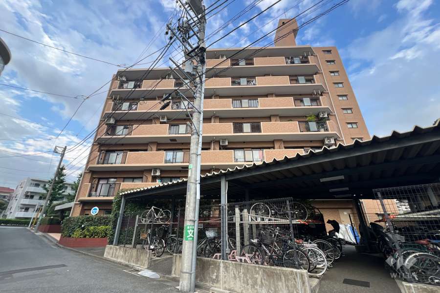 ライオンズマンション大泉学園第7の外観（南西側から）
