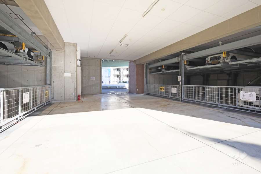 敷地内駐車場（屋内機械式）