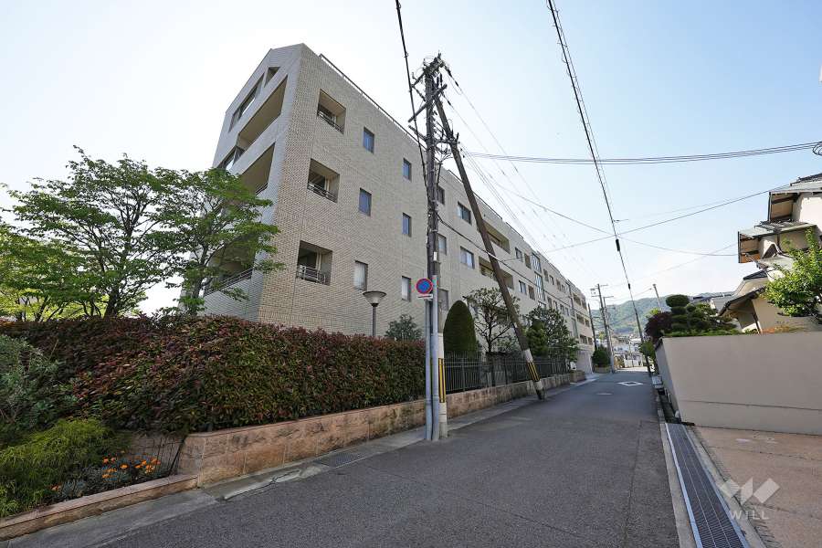 ネバーランド芦屋親王塚の外観（南東側から）