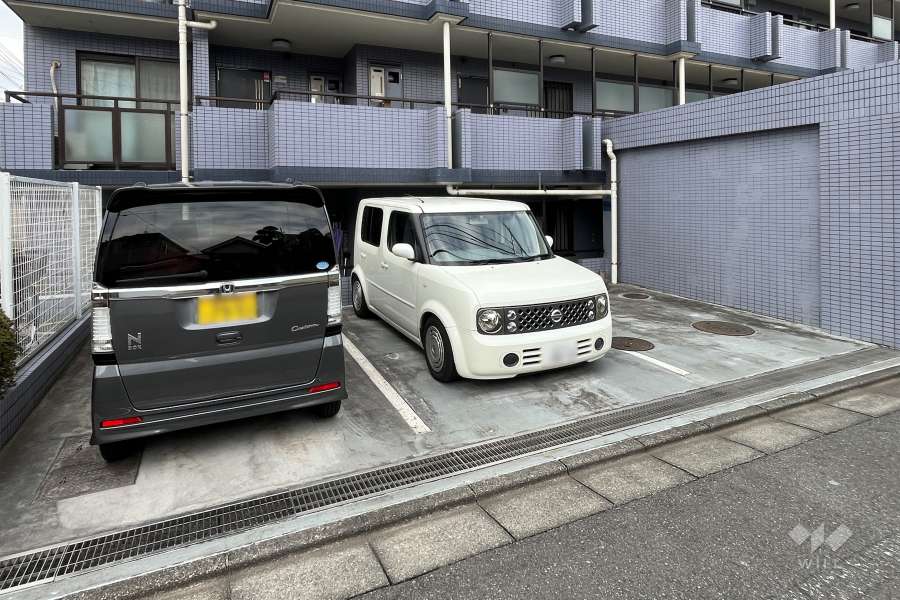 敷地内駐車場（屋外平面式）