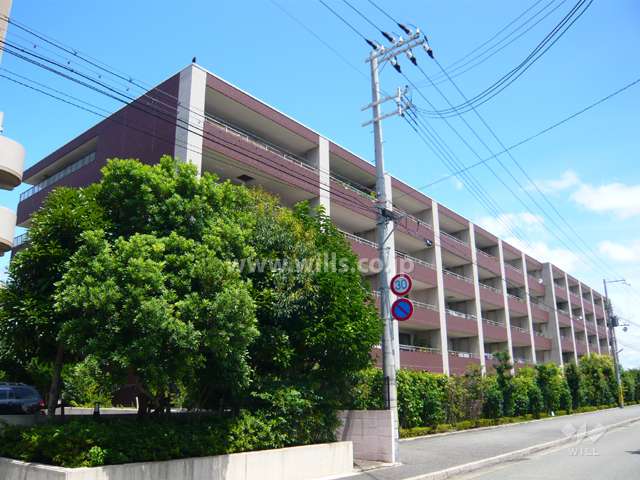 藤和ライブタウン芦屋呉川町ルミナンスの外観（南西側から）