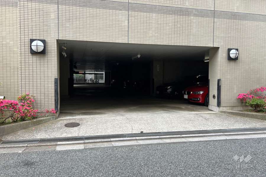 敷地内駐車場（屋内平面式）