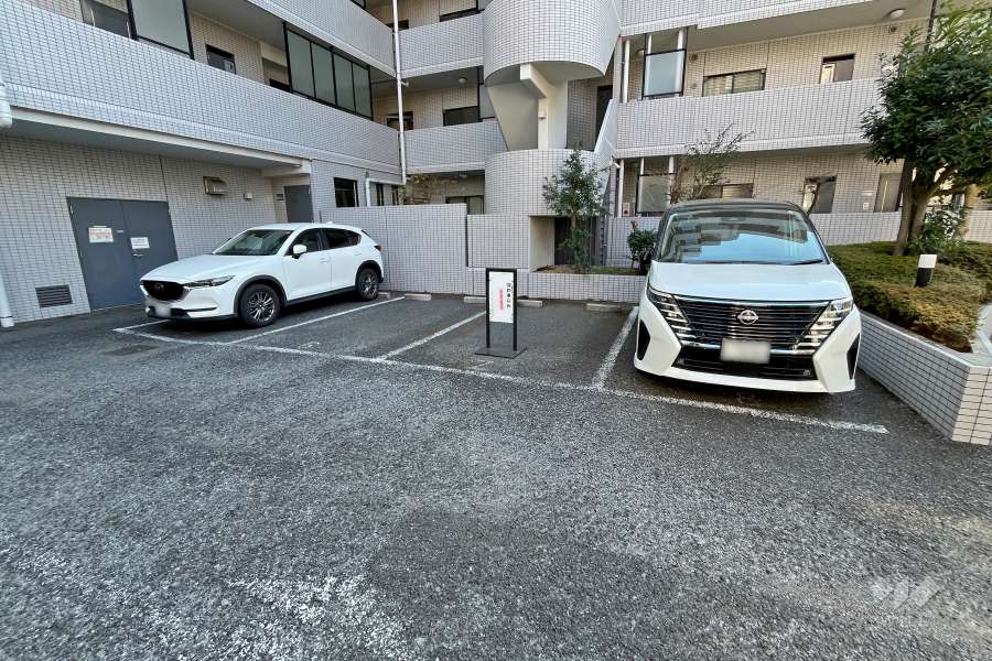 敷地内駐車場（屋外平面式）