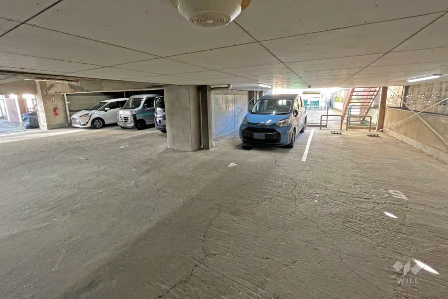 敷地内駐車場（屋内平面式）