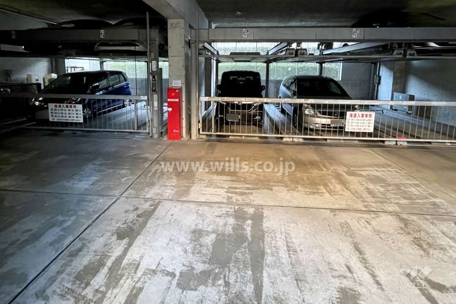 敷地内駐車場（屋内機械式）