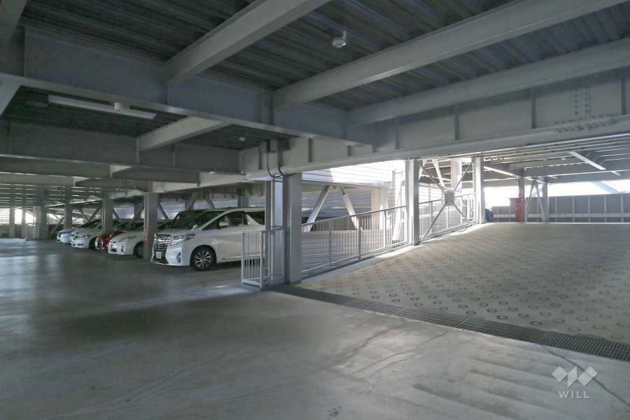 敷地内駐車場（自走式立体）