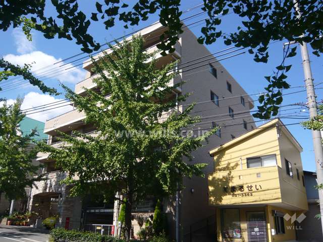 エフ・コート芦屋朝日ケ丘の外観（南東側から）