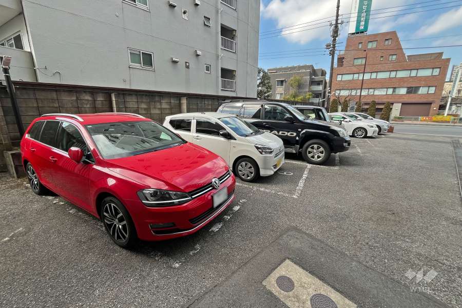 敷地内駐車場（屋外平面式）