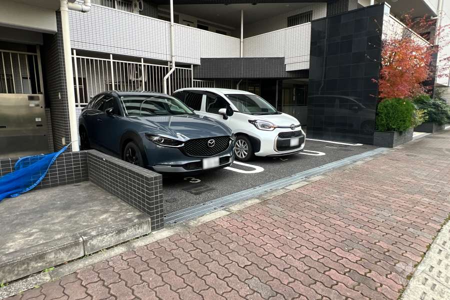 敷地内駐車場（屋外平面式）