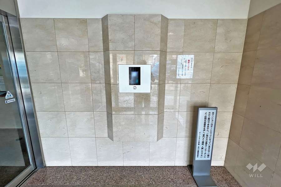 エントランスはオートロック付きです
