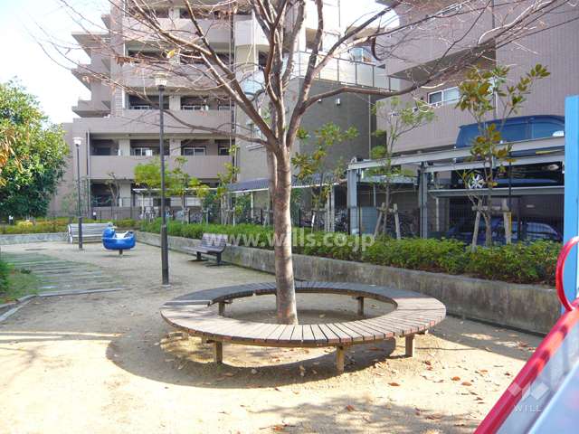 公園に隣接しています