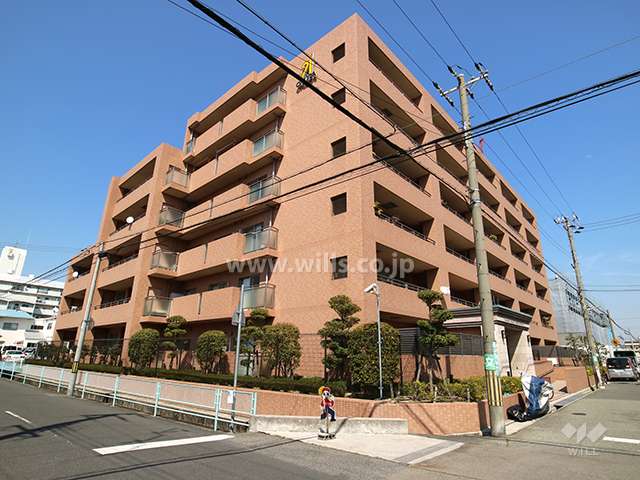 グラン・コート甲子園口ベルアージュの外観（南西側から）