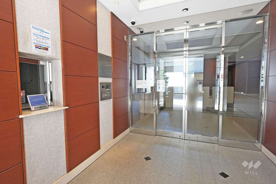 エントランスはオートロックです-(2)