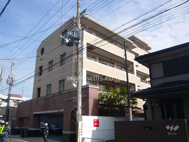 ロイヤル西宮北口アモーレの外観（南西から）