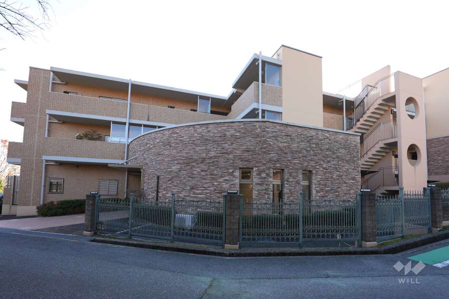 リブコート苦楽園モニモスの丘の外観（北側から）