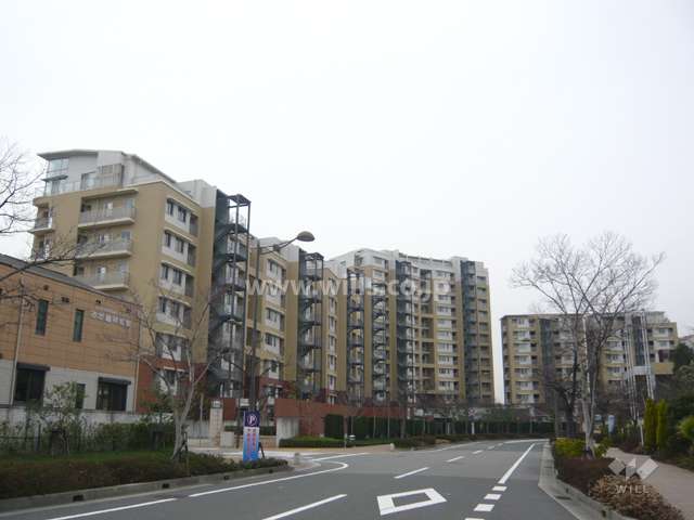 西宮マリナパークシティ港のまちハーバーヴィラの外観（東側から）