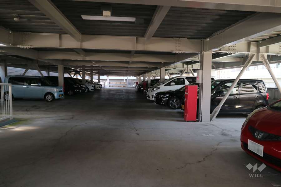 敷地内駐車場（自走式立体）