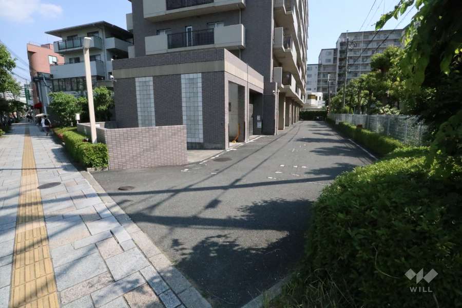 駐車場の出入口