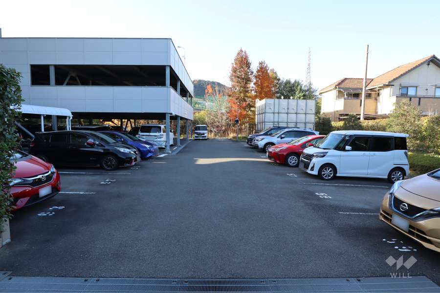 敷地内駐車場（屋外平面式）