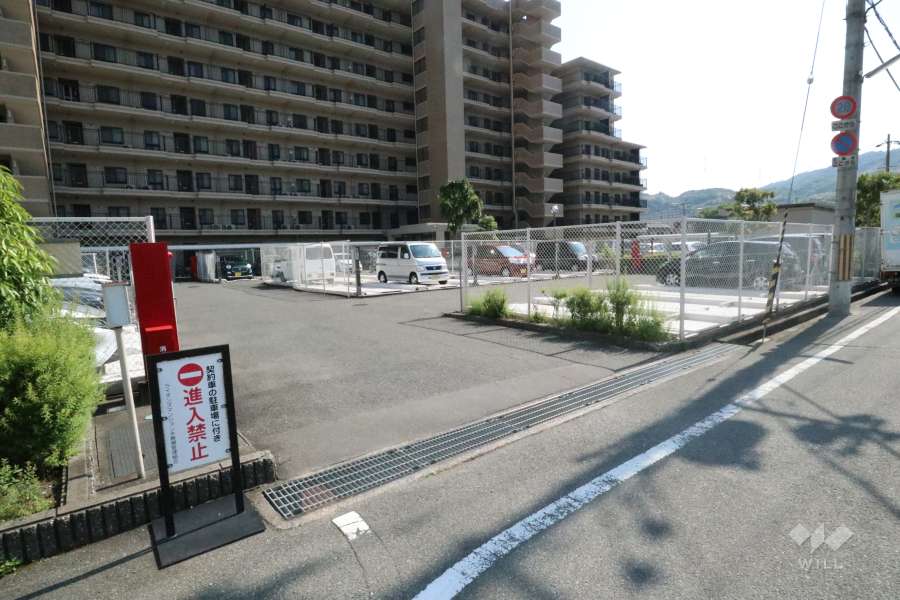 駐車場の出入口